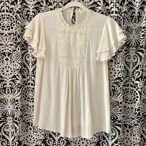 Blu Pepper Babydoll Blouse. Small. Cream color.